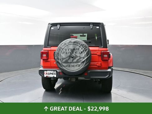 Used 2018 Jeep Wrangler Unlimited Sahara w/ Dual Top Group image 13