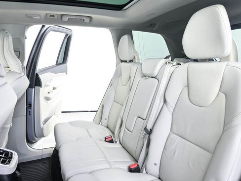 Certified 2024 Volvo XC90 T8 Plus w/ Protection Package Premier AWD/4WD image 23