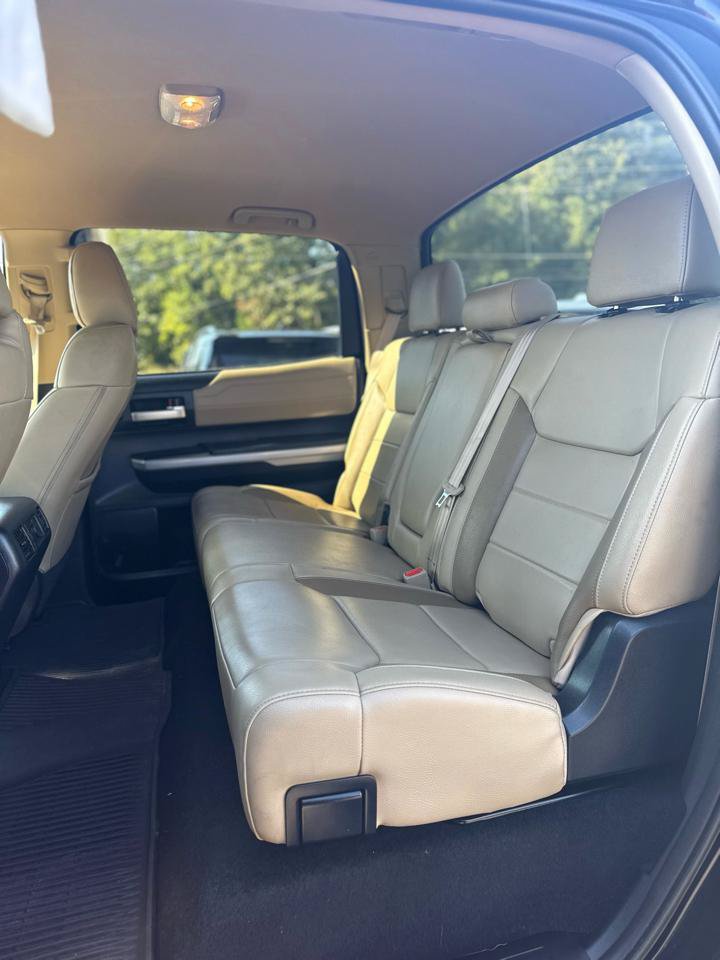 Used 2018 Toyota Tundra Limited w/ Limited Premium Package AWD/4WD image 14