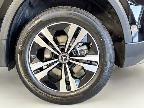 Certified 2025 Mercedes-Benz GLA 250 image 29