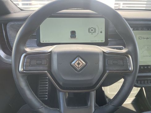 Used 2022 Rivian R1T Launch Edition image 7