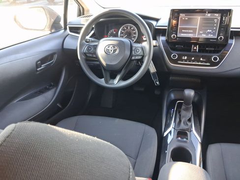 Used 2022 Toyota Corolla LE image 13