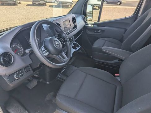 Used 2024 Mercedes-Benz Sprinter 2500 image 18