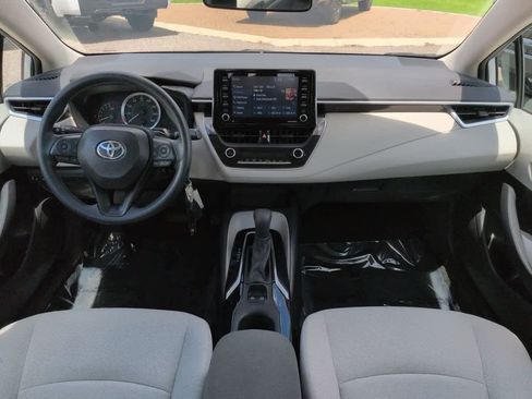Used 2021 Toyota Corolla LE FWD image 14