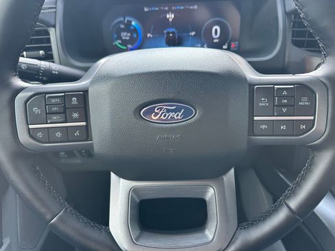 New 2025 Ford F150 Lightning Flash AWD/4WD image 17