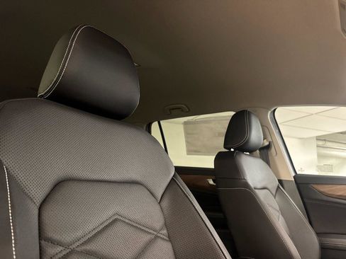 New 2026 Volkswagen Atlas SE image 17