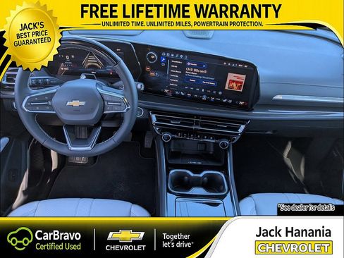 Certified 2026 Chevrolet Traverse High Country FWD image 16