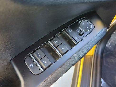 Certified 2020 Kia Soul S image 16