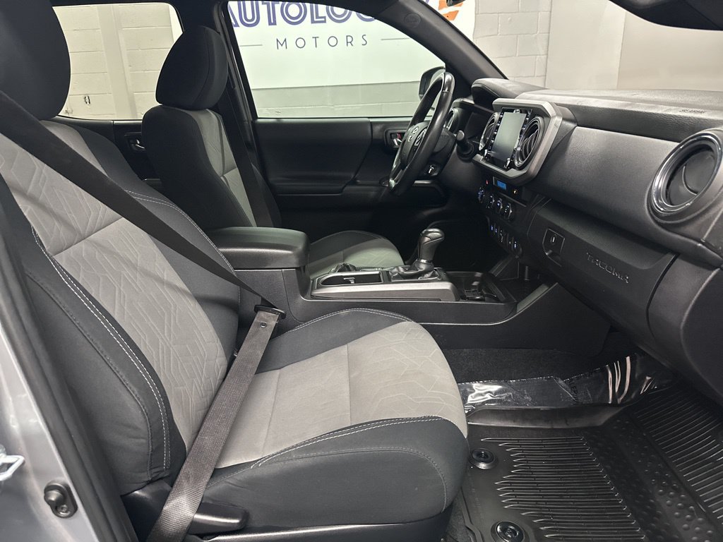 Used 2022 Toyota Tacoma TRD Off-Road w/ Technology Package AWD/4WD image 20