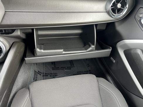 Used 2022 Chevrolet Camaro LT image 33