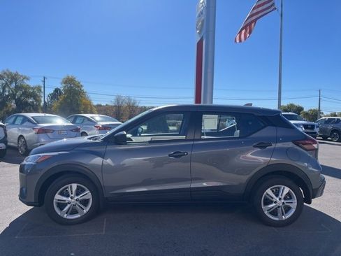 New 2025 Nissan Kicks Play S image 4
