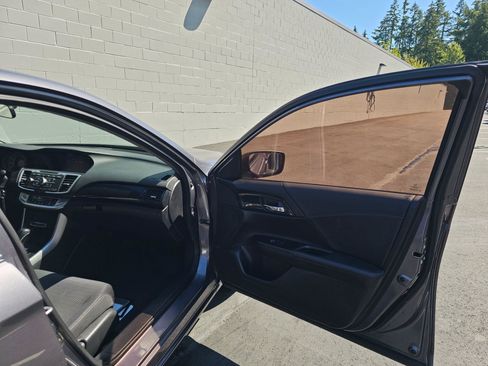 Used 2013 Honda Accord Sport image 11