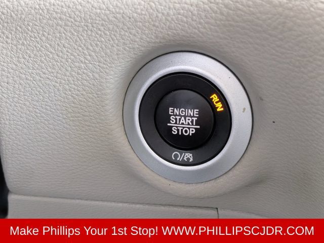 Certified 2022 Chrysler Pacifica Touring-L w/ Uconnect Theater Family Group FWD image 27