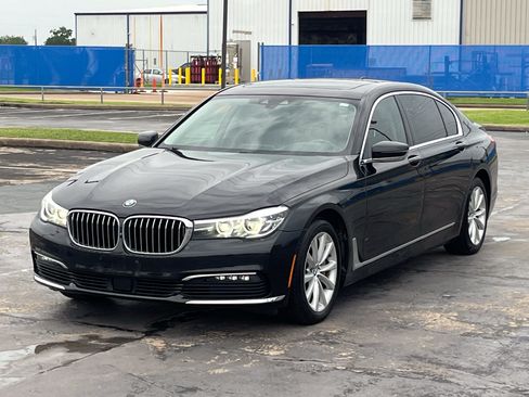 Used 2018 BMW 740i RWD image 5