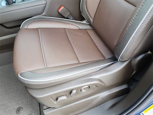 New 2026 GMC Sierra 1500 Denali w/ Denali Reserve Package image 17