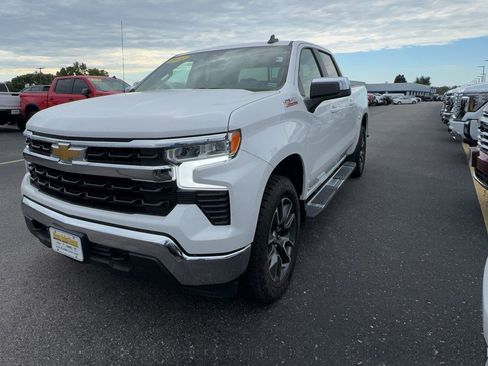 Certified 2024 Chevrolet Silverado 1500 LT AWD/4WD image 8