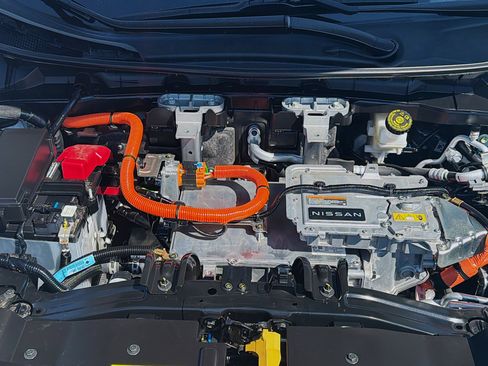 Used 2024 Nissan Ariya AWD image 33