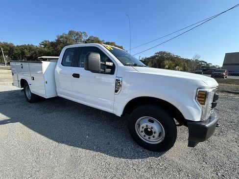 Used 2019 Ford F350 XL image 3