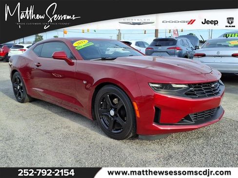 Used 2019 Chevrolet Camaro LT image 1