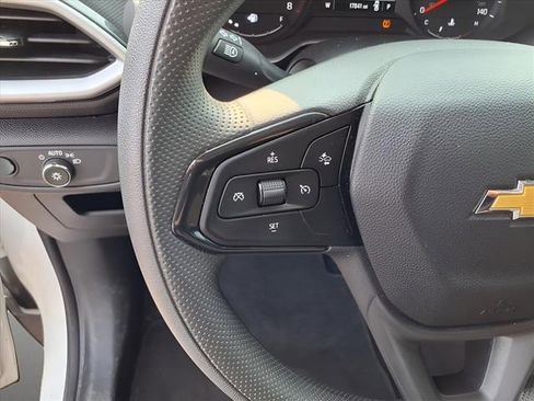 Used 2023 Chevrolet TrailBlazer LS image 19