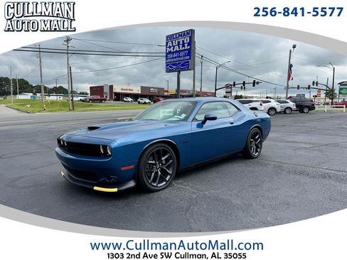 Used 2023 Dodge Challenger R/T w/ Plus Package image 1