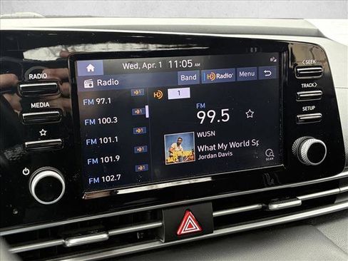 Used 2022 Hyundai Elantra SEL w/ Convenience + Premium Package image 14