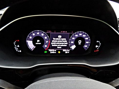 Used 2021 Audi Q3 2.0T Premium image 16