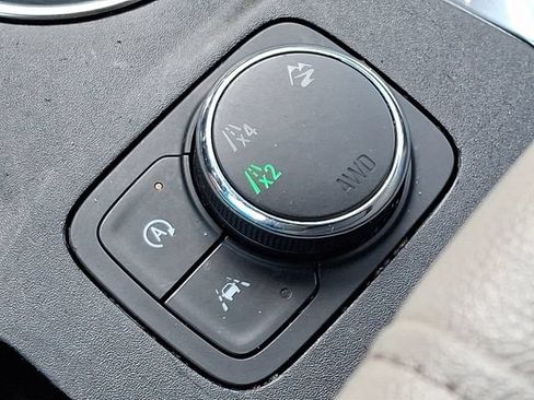 Used 2022 Chevrolet Traverse LS w/ Midnight/Sport Edition AWD/4WD image 26