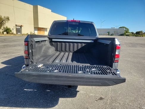 Used 2023 Nissan Frontier SV w/ SV Convenience Package image 8