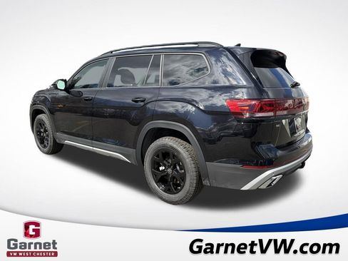 New 2026 Volkswagen Atlas Peak Edition image 3