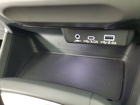 Used 2024 Subaru Crosstrek 2.0i Premium image 19