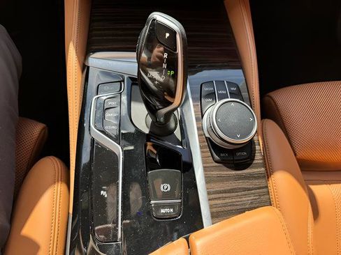 Used 2022 BMW 540i w/ M Sport Package image 21