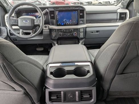 Used 2023 Ford F250 XLT w/ XLT Premium Package AWD/4WD image 4