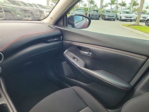 Certified 2023 Nissan Sentra SR w/ Electronics Package FWD image 16