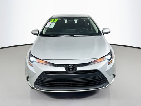 Used 2025 Toyota Corolla LE FWD image 11