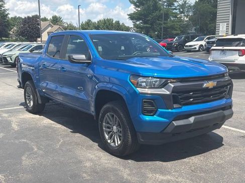 Used 2023 Chevrolet Colorado LT AWD/4WD image 17