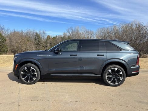 New 2026 Cadillac Escalade IQ Sport 1 w/ LPO, Floor Liner Package image 5