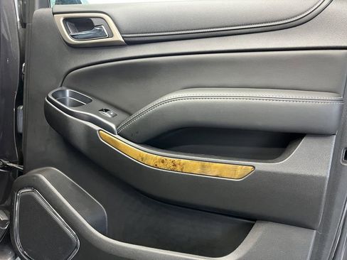 Used 2017 GMC Yukon XL Denali w/ Open Road Package image 22