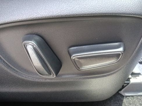 Used 2025 Toyota Grand Highlander AWD image 35