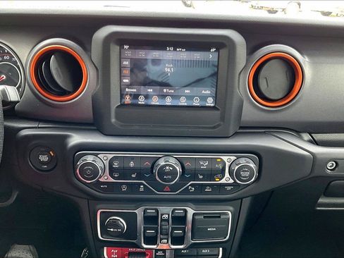 Used 2021 Jeep Gladiator Mojave w/ LED Lighting Group AWD/4WD image 33
