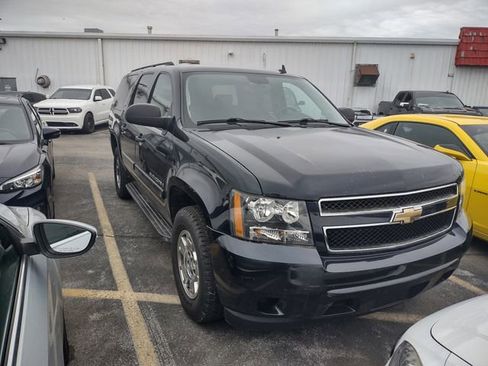 Used 2009 Chevrolet Suburban LS RWD image 1