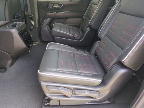 Used 2026 GMC Yukon XL AT4 Ultimate w/ LPO, Floor Liner Package AWD/4WD image 22
