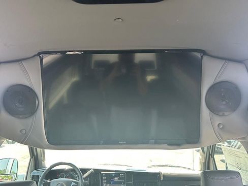 New 2025 Chevrolet Express 2500 Work Van w/ Driver Convenience Package image 21