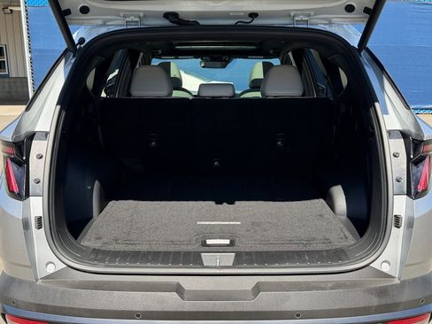 Used 2025 Hyundai Tucson Limited AWD/4WD image 23