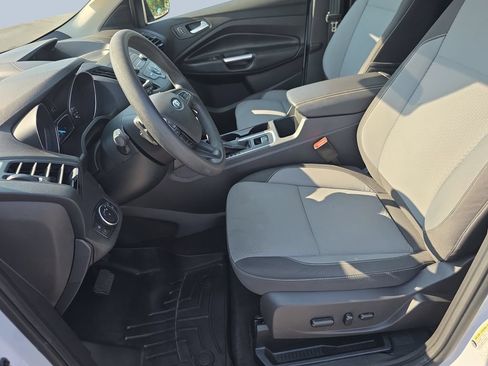 Used 2017 Ford Escape SE AWD/4WD image 11