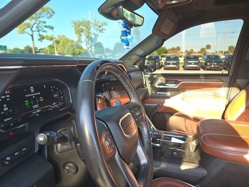 Used 2024 GMC Sierra 1500 Denali Ultimate AWD/4WD image 10