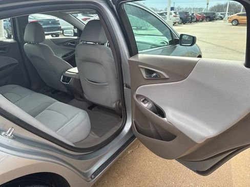 Used 2024 Chevrolet Malibu LT image 39