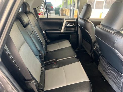 Used 2018 Toyota 4Runner SR5 Premium AWD/4WD image 13