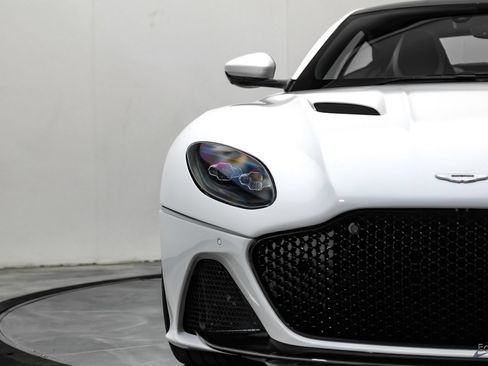 Used 2023 Aston Martin DBS Coupe RWD image 34