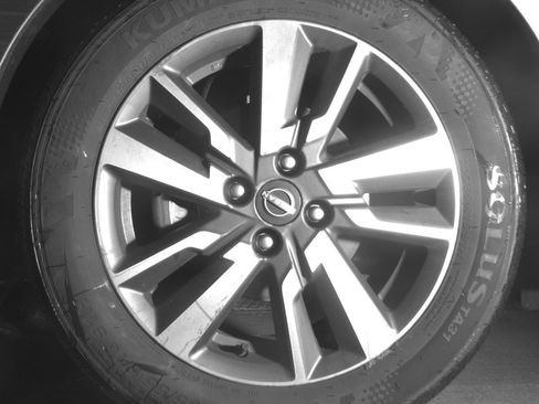 Used 2025 Nissan Versa SV image 12